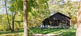 Wappinger Cottage - Scandinavian retreat on a creek