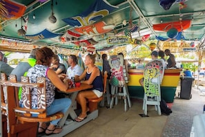 Bar (en la propiedad)