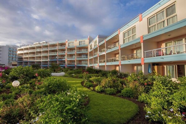 Exterior - Grand Getaway - Royal Retreats at Maho Beach Studio (Lowlands)