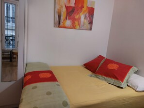 1 sovrum, strykjärn/strykbräda, gratis wi-fi och sängkläder