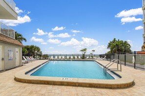 Beheizter Pool