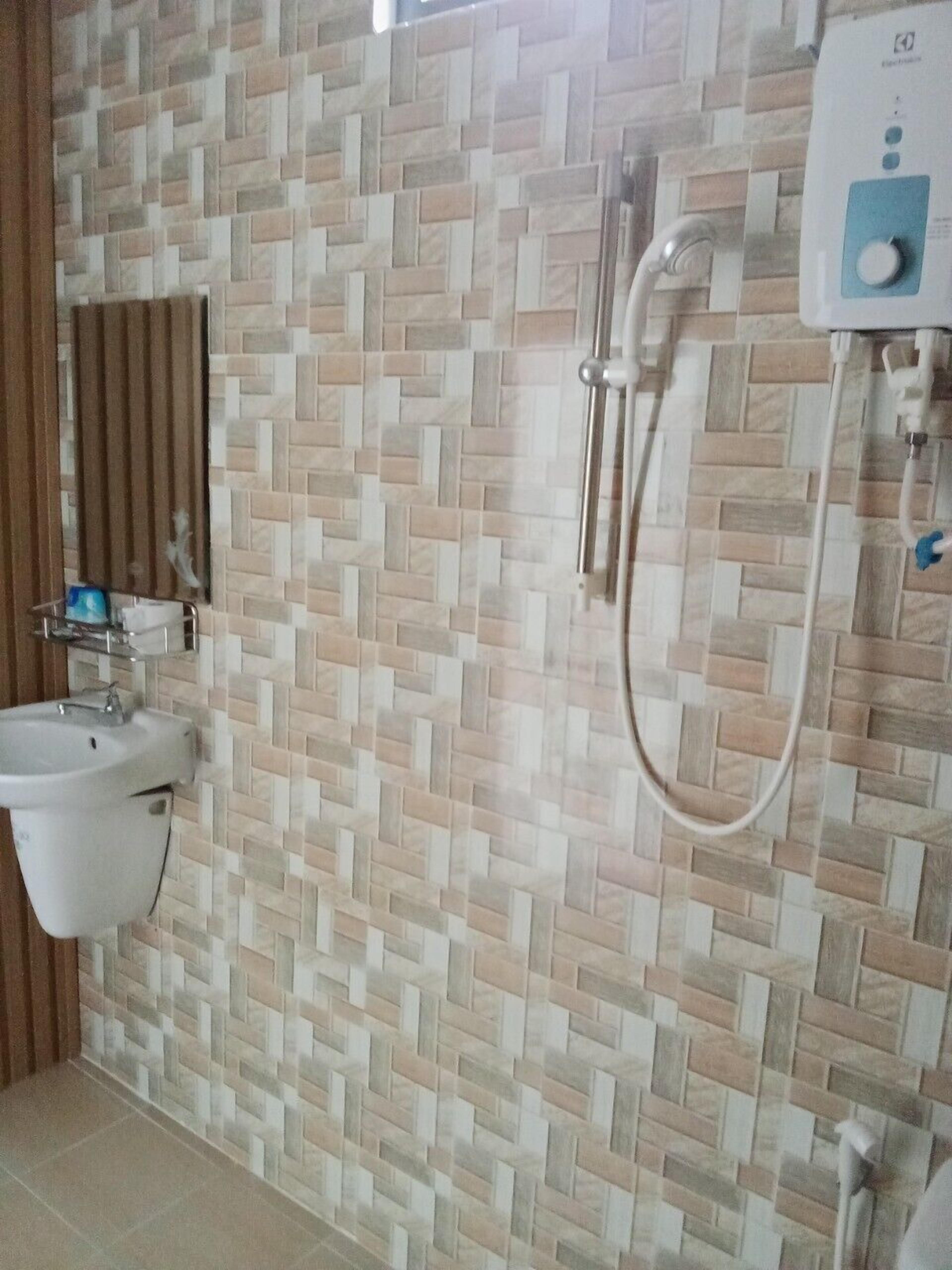 Buồng tắm vòi sen, vòi sen phun mưa 