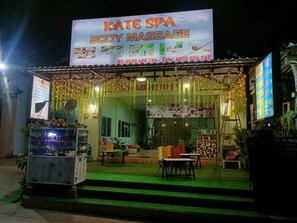 Ruang perawatan pasangan dan pijat