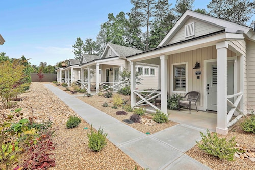 The Cottages at Laurel Brooke