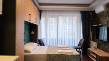 1 habitación, ropa de cama de alta calidad y cortinas blackout