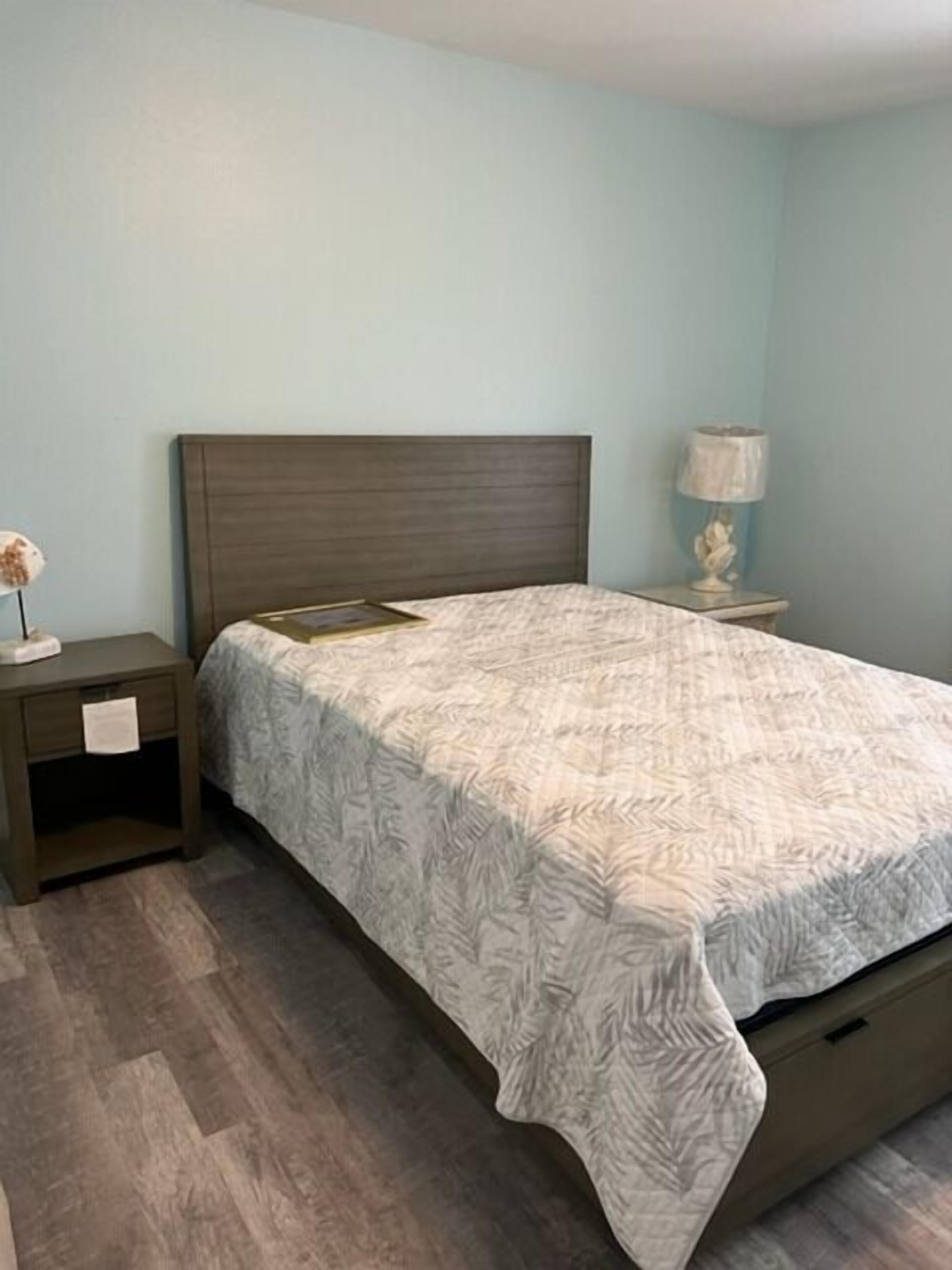 Large 2 BR Condo in Bermuda Bay, St. Petersburg by RedAwning