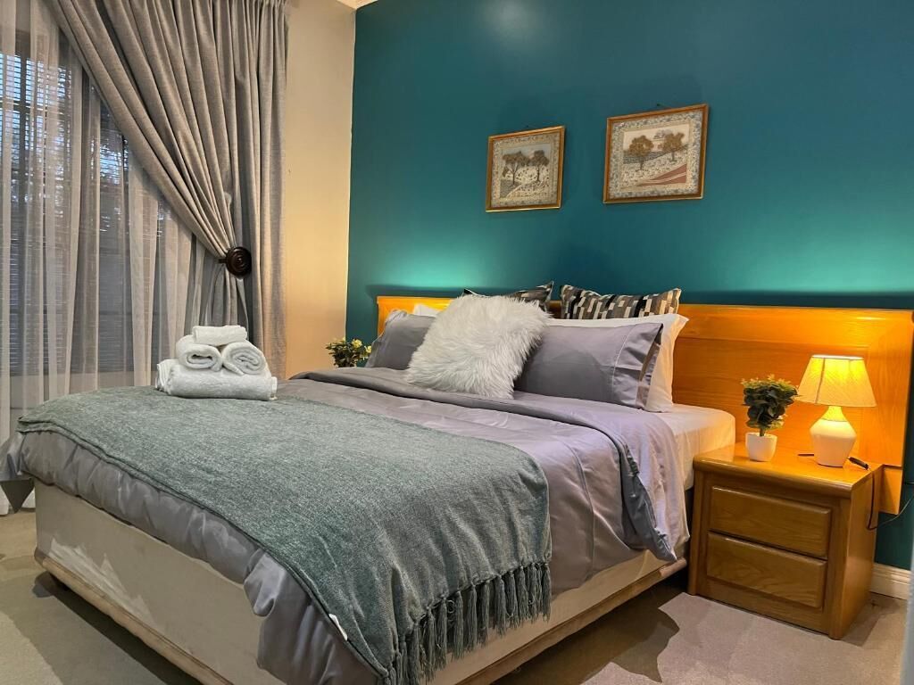 Decoración personalizada, muebles diferentes y escritorio 