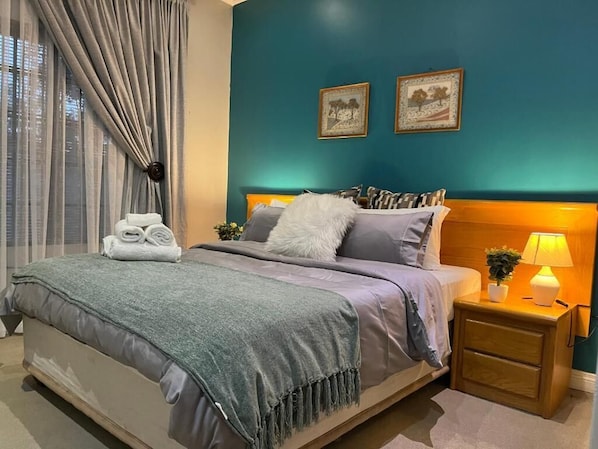 Decoración personalizada, muebles diferentes y escritorio
