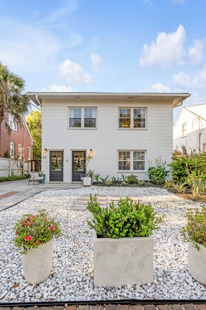 Exterior - 2 BDR Downtown Charleston Home (Charleston)