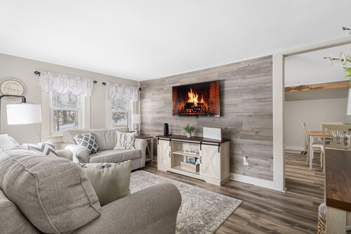 Cozy Home in the White Mountains! Minutes From North Conway!