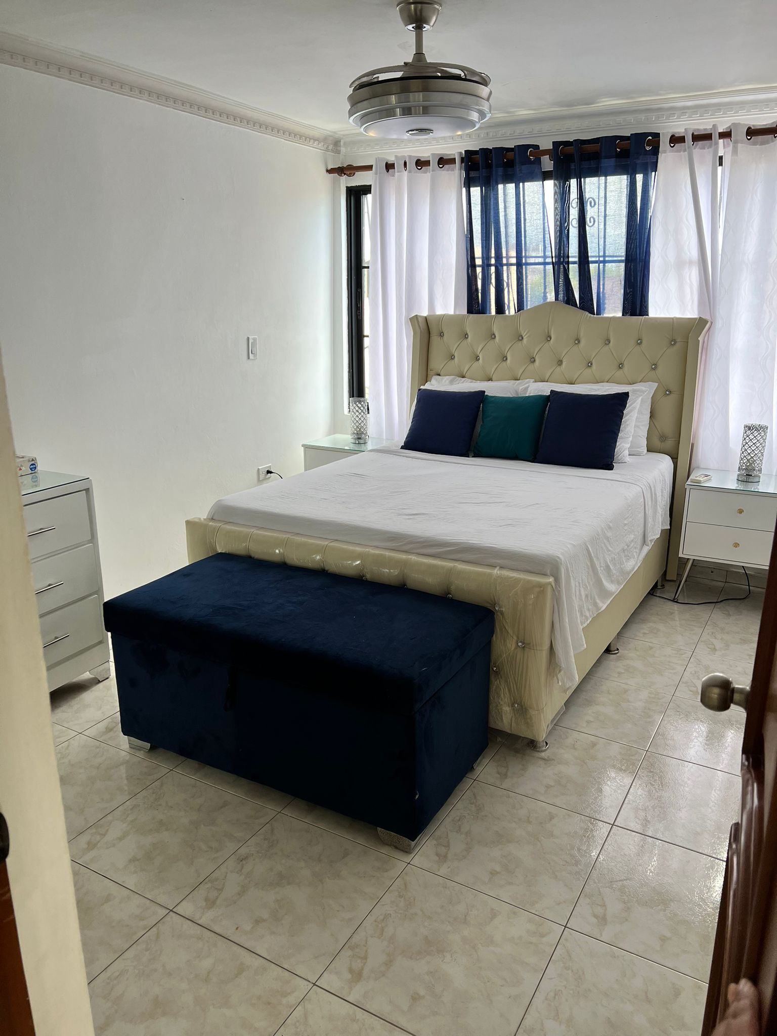 2 bedrooms, iron/ironing board, free WiFi, bed sheets
