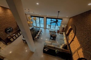 Smart TV, offices