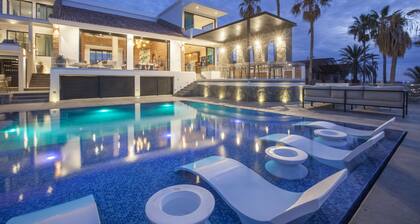 A dream luxury vacation in La Paz: Villa Palmares!