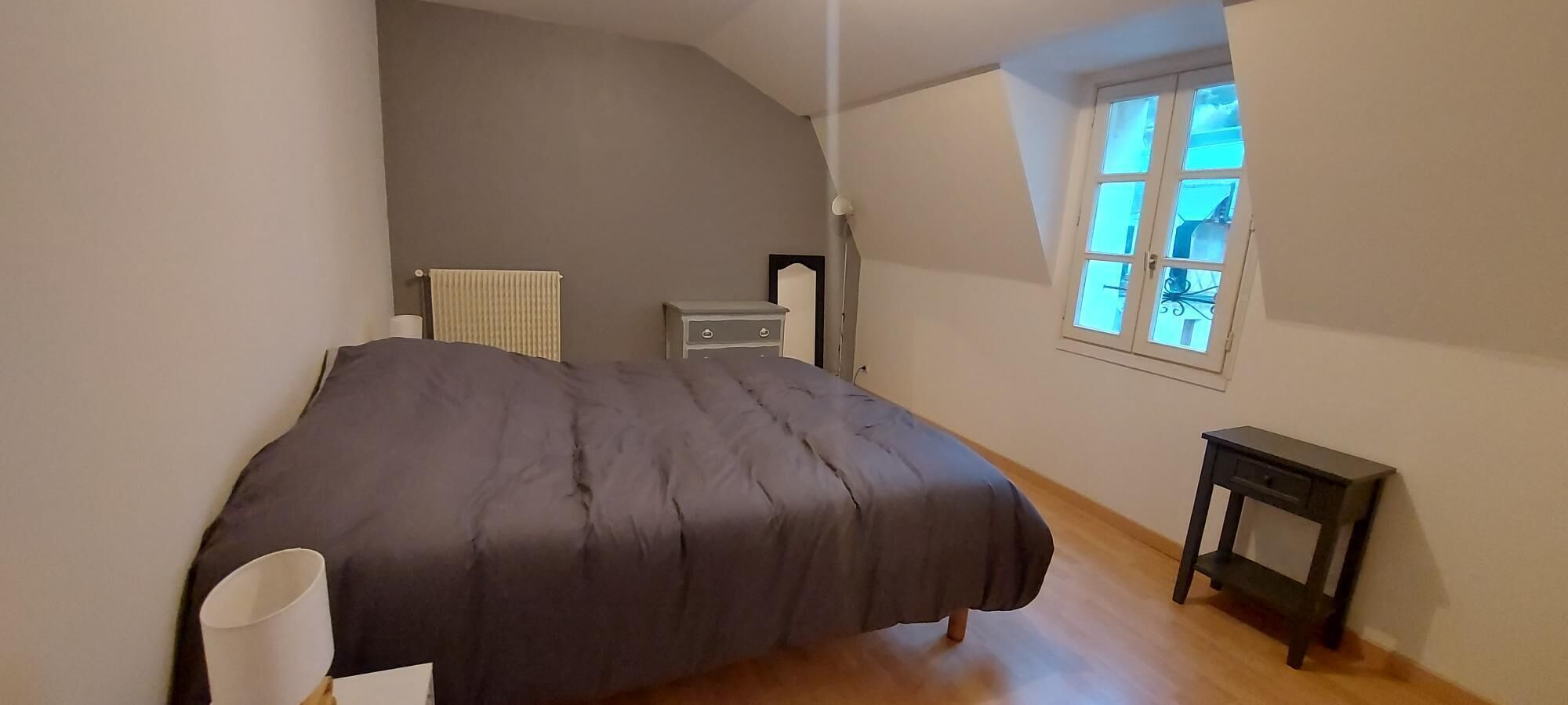 3 bedrooms, iron/ironing board, travel cot, free WiFi