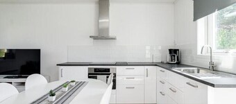Modern Great Stay Guest House - Studio (two beds)