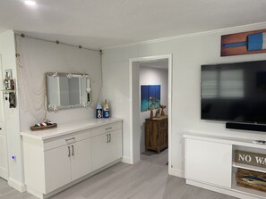 Interior - New! Key Largo Vacation Waterfront Home ,Tiki Hut, , and More (Key Largo)