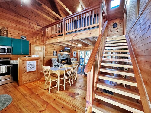 Stay for Easter and Spring Break - Fiber Wifi! - Close to Callaway Gardens