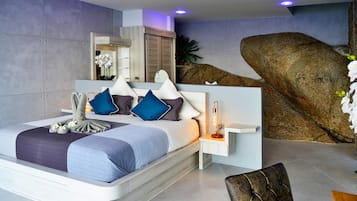 Premium Villa | 4 bedrooms, minibar, desk, free cribs/infant beds