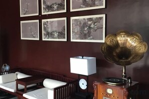 Unclassified image, 2 of 16, button - Xinglong Street Courtyard Hostel (Chongqing)