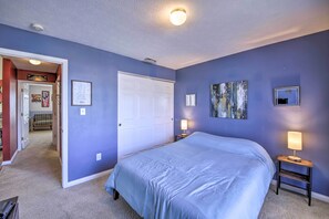 3 Schlafzimmer, Schreibtisch, Bügeleisen/Bügelbrett, WLAN