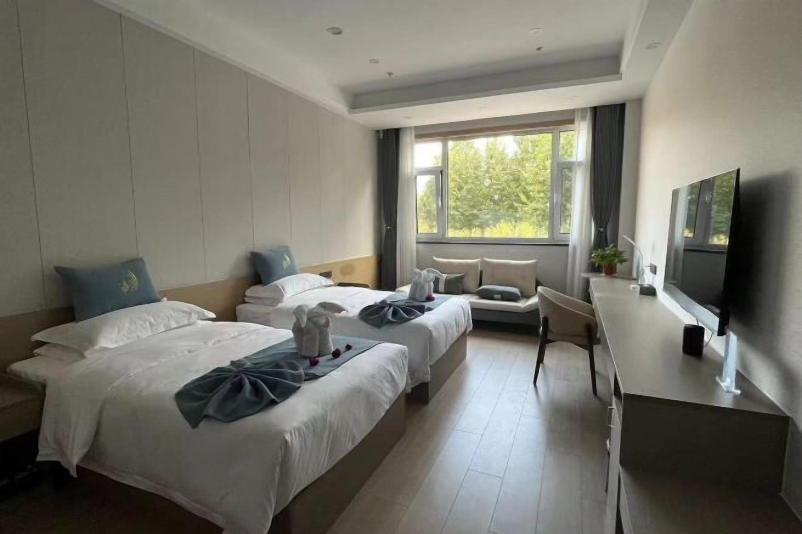 Schreibtisch, Babybetten