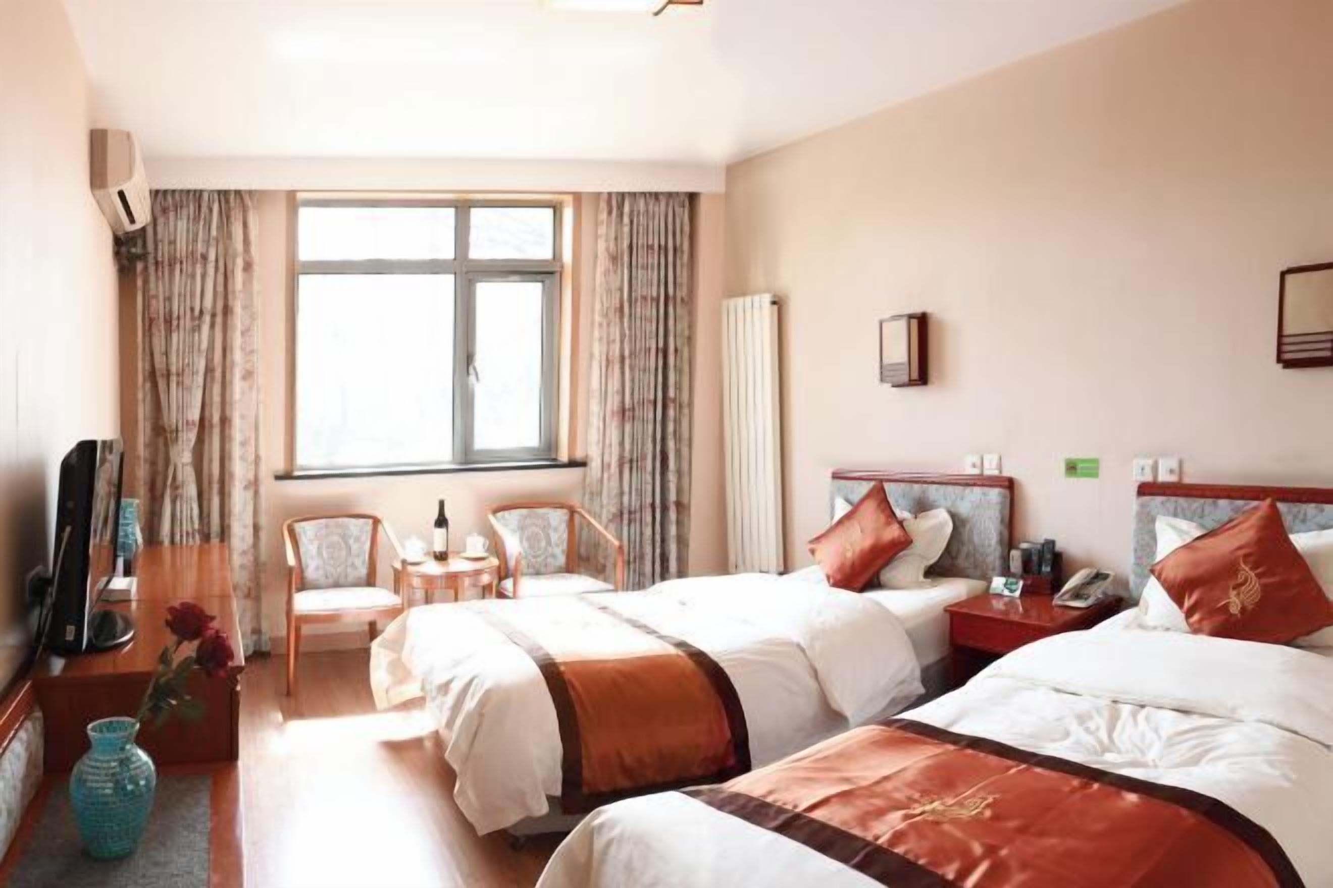 Meja, katil bayi/kot 