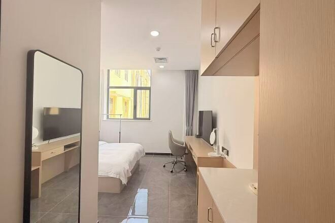 Desk, cribs/infant beds