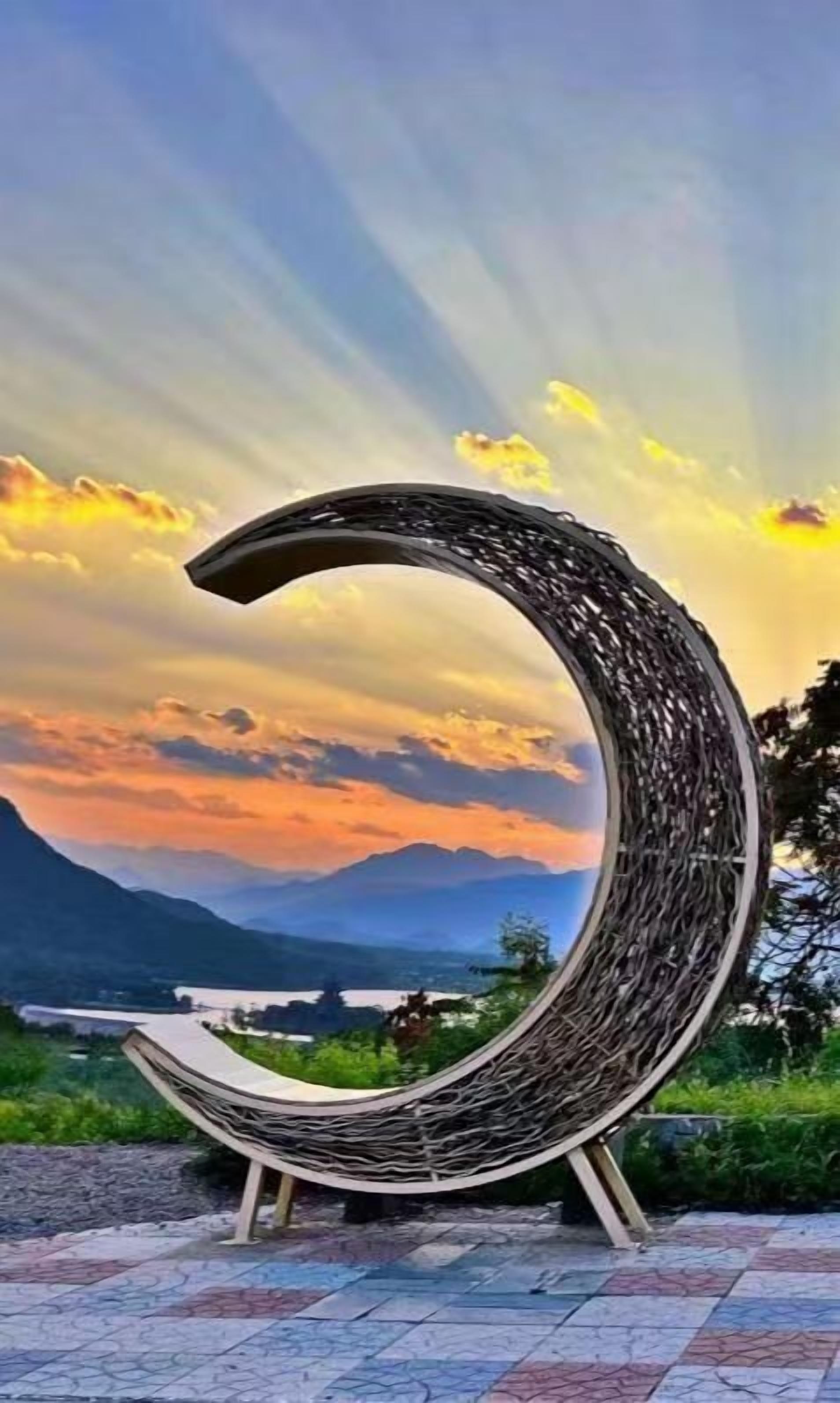 Escrivaninha, berços