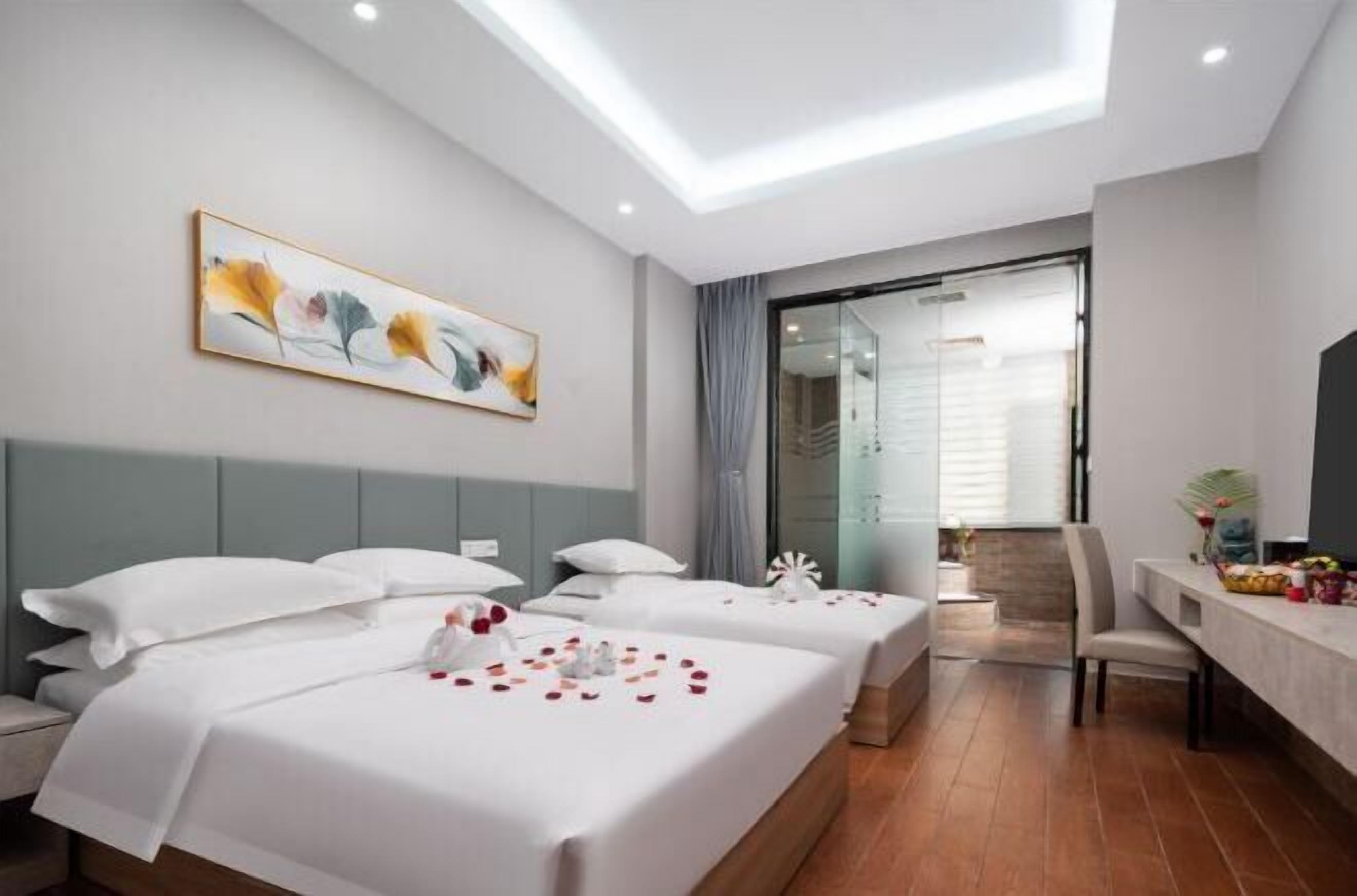 Schreibtisch, Babybetten