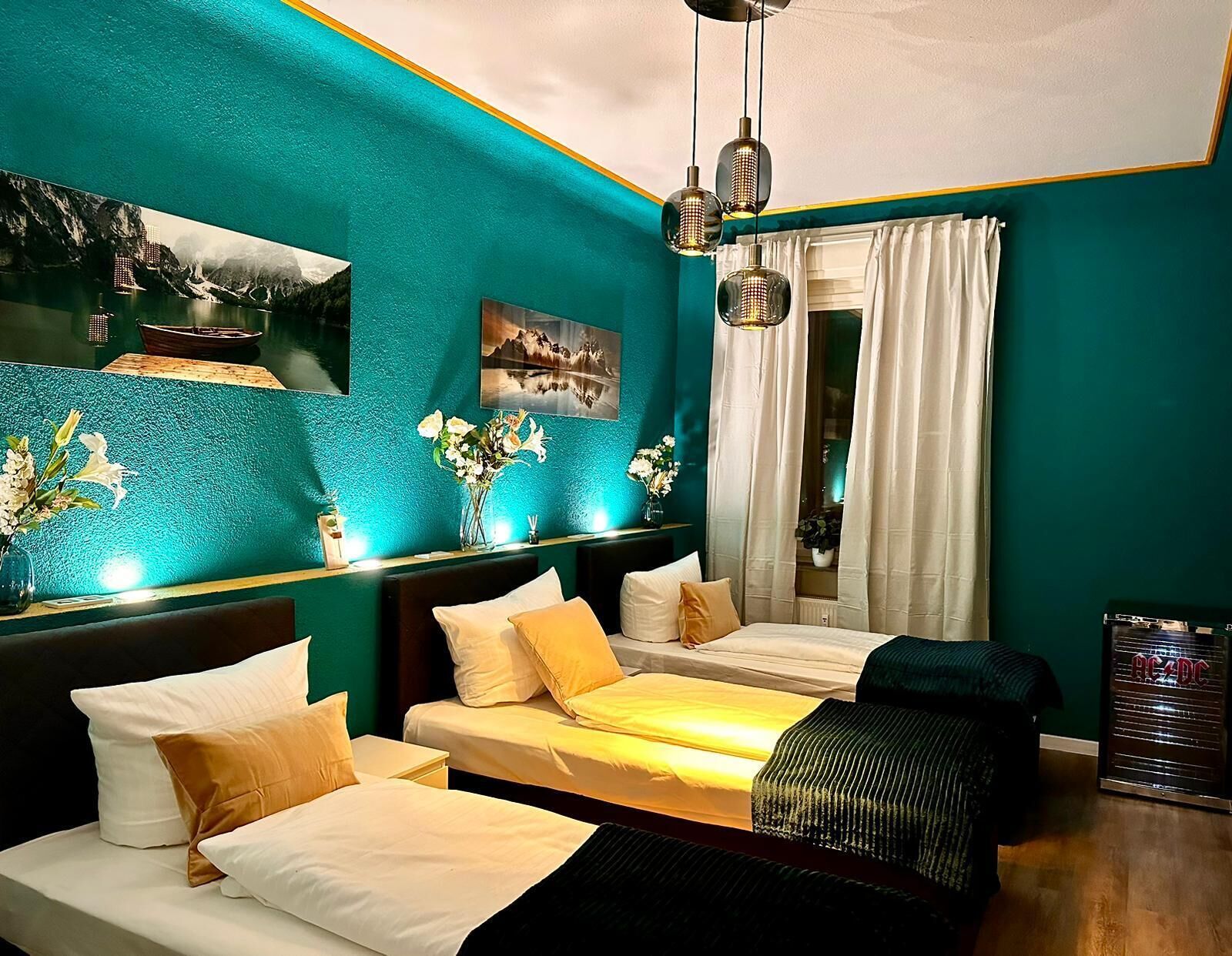 2 bedrooms, desk, free WiFi, bed sheets