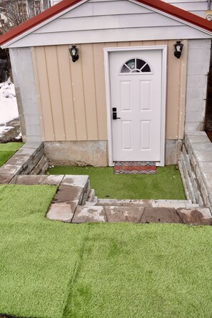 Exterior detail - Family-Friendly 3BR Home near River & Bike Path! Close to downtown. (Kellogg)