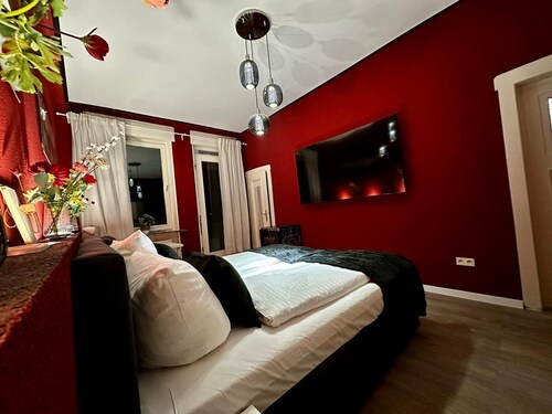 Elements Red / Neue Renoviertes Zimmer