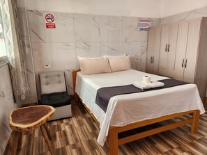 Standard Double Room | Individually decorated, individually furnished, desk, laptop workspace - Libelula Hotel (Tambopata)