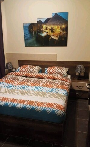 1 Schlafzimmer, Bügeleisen/Bügelbrett, Bettwäsche