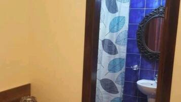 1 Schlafzimmer, Bügeleisen/Bügelbrett, Bettwäsche