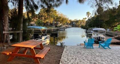 Sirenity - Neptune's Grotto Old Florida Adventure Retreats