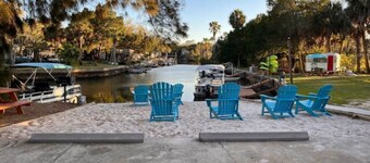 Sirenity - Neptune's Grotto Old Florida Adventure Retreats