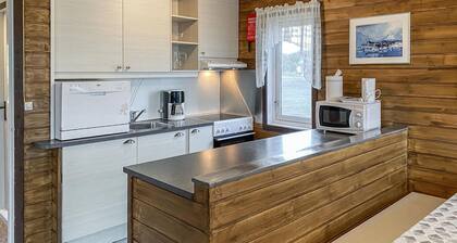 Stunning home in Offersøy with sauna