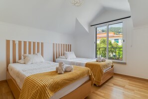 3 habitaciones, tabla de planchar con plancha y wifi gratis 
