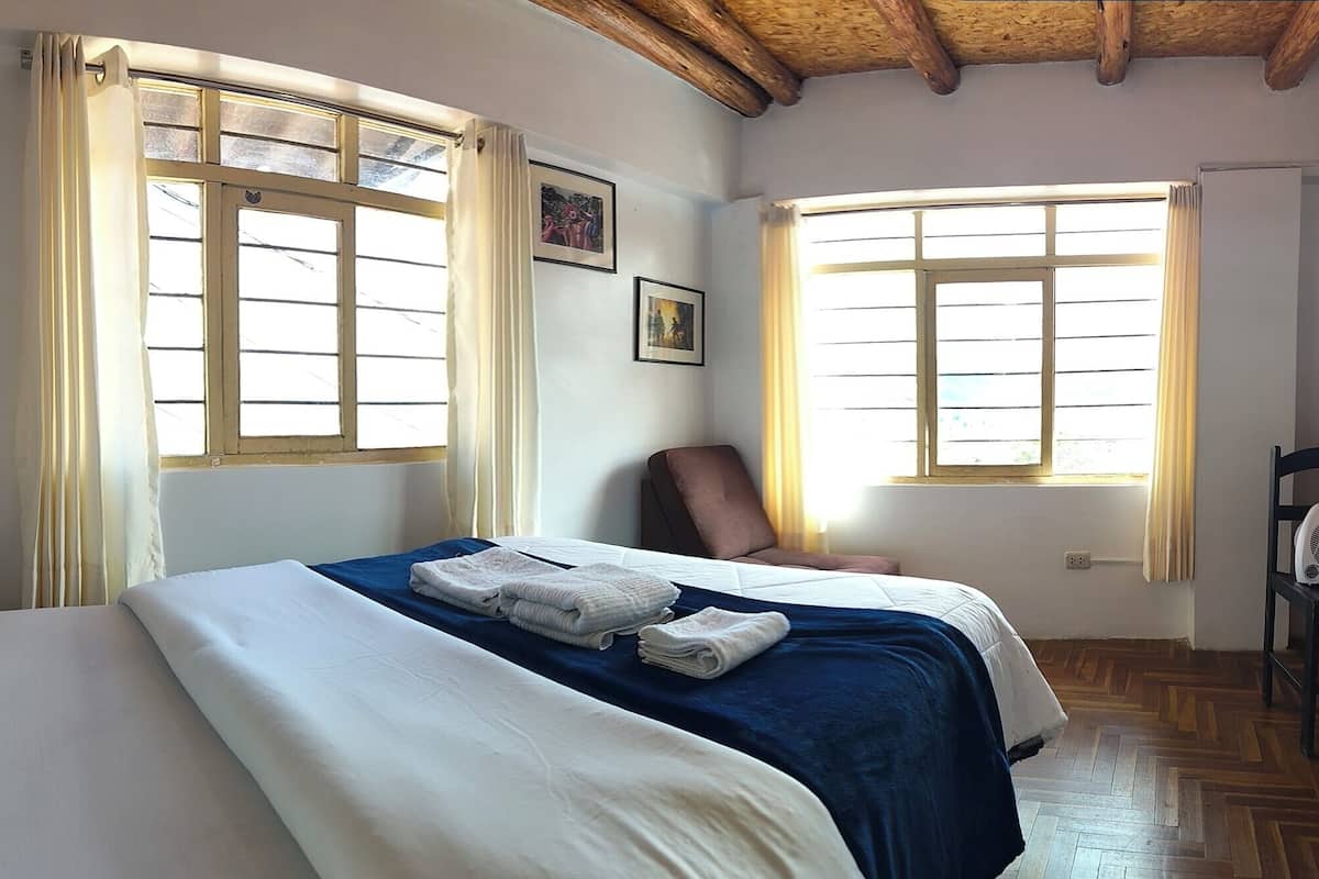 Basic House | Free WiFi