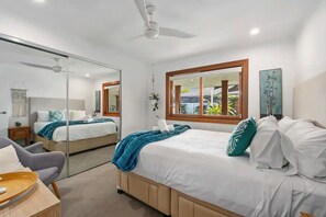 3 bedrooms, desk, iron/ironing board, travel cot