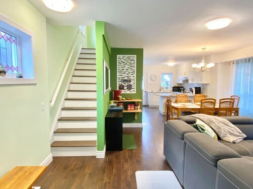 5 min to Falls - Family Holiday Retreat