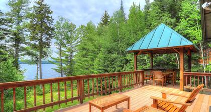Keewaydin Lodge - Beautiful home on Mooselookmeguntic Lake