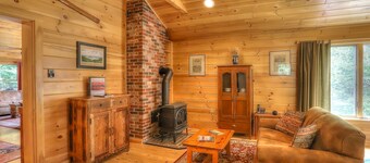 Keewaydin Lodge - Beautiful home on Mooselookmeguntic Lake