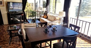 TV, fireplace - #BitofHeaven! 2800sf Scenic & Serene on 1-acre 1.3M Dollar Home (Golden)