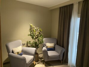 Roba de llit hipoal·lergògena, minibar i habitacions insonoritzades 