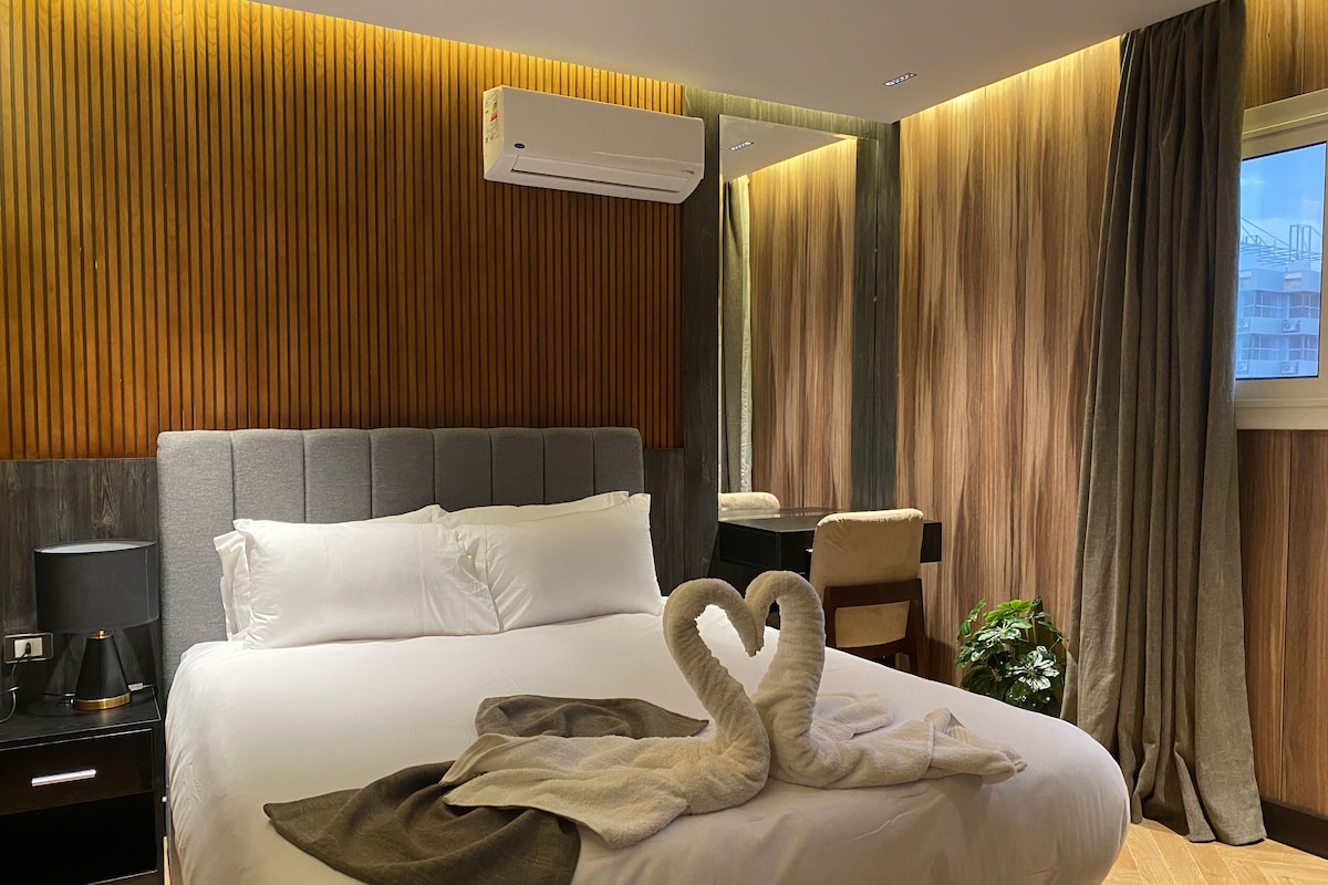 Ropa de cama hipoalergénica, minibar, insonorización y wifi gratis 