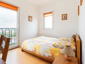 4 chambres, fer et planche à repasser, lit parapluie, Wi-Fi gratuit