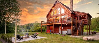The Lone Star- Hot Tub, AC, Pool Table