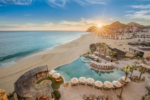 Outdoor pool, an infinity pool